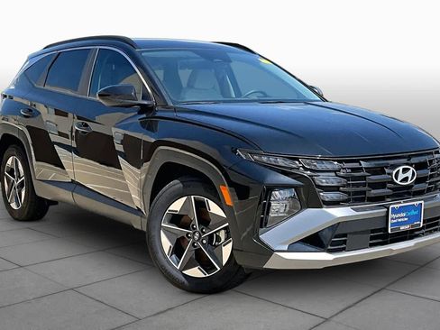 Used 2025 Hyundai Tucson SEL FWD image 3