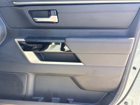 Used 2025 Toyota Tundra Limited image 20