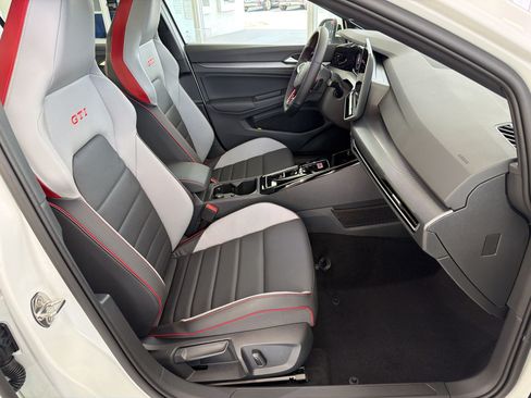 New 2026 Volkswagen GTI SE FWD image 31