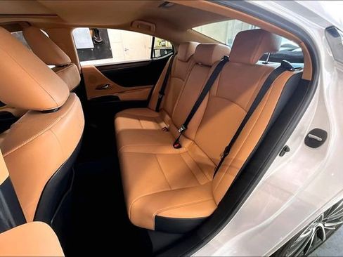 Used 2023 Lexus ES 350 w/ Premium Package image 22