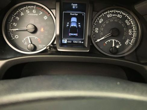 Used 2017 Toyota Tacoma TRD Pro AWD/4WD image 11