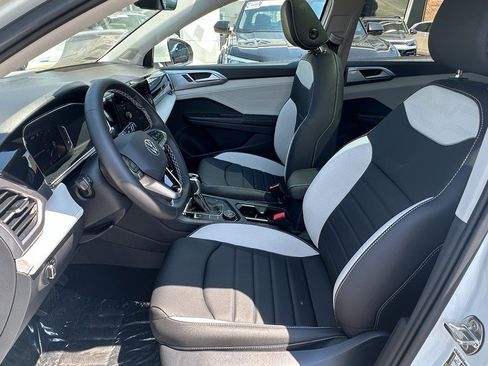 New 2025 Volkswagen Taos SEL image 16