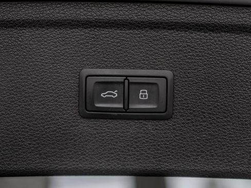 Used 2018 Audi Q5 2.0T Premium Plus AWD/4WD image 34