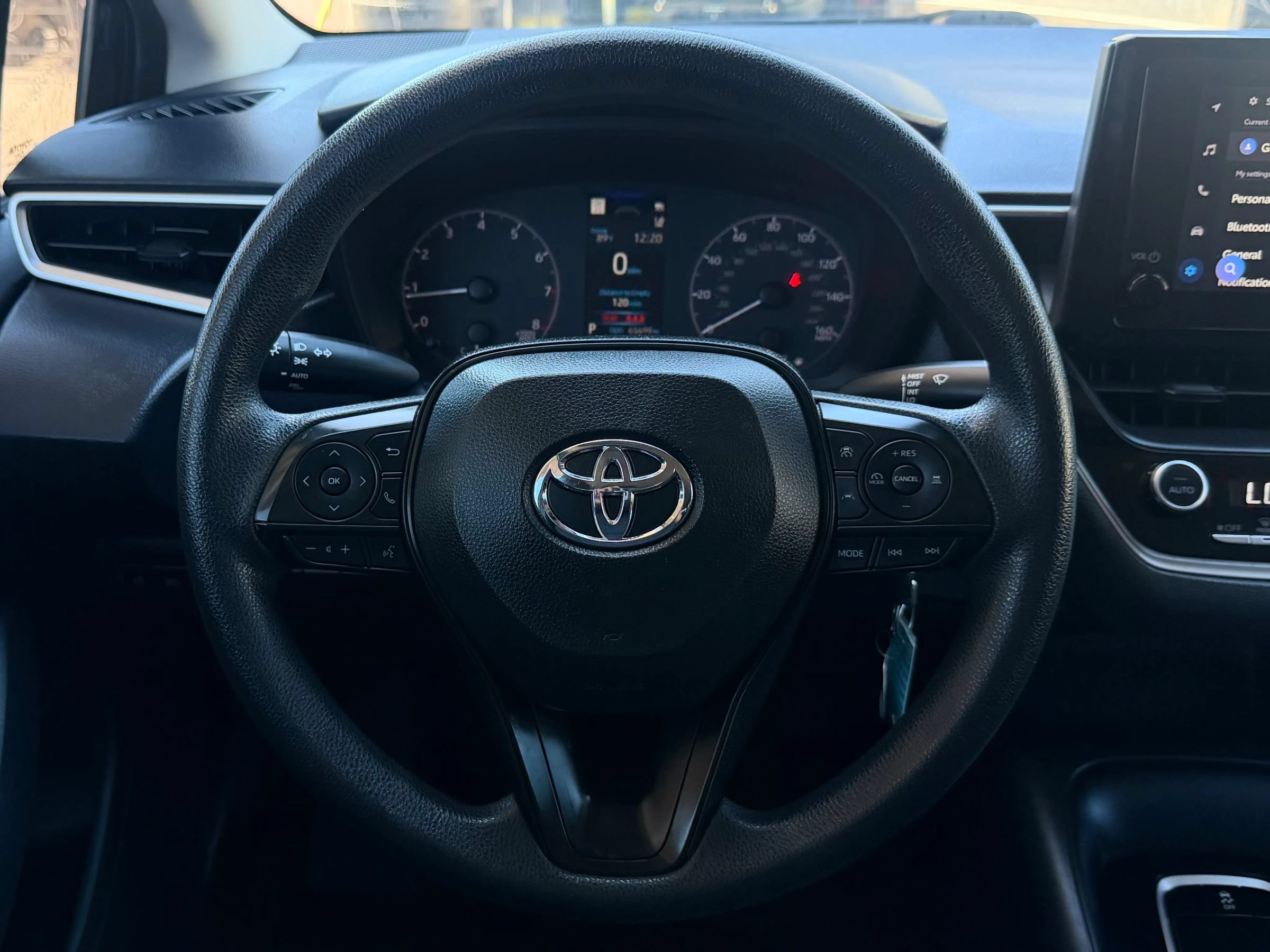 Used 2024 Toyota Corolla LE FWD image 17