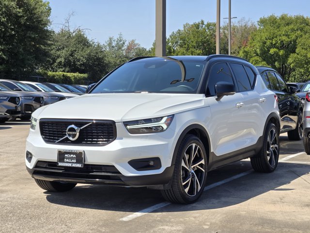 Used 2021 Volvo XC40 T5 R-Design w/ Advanced Package AWD/4WD image 4