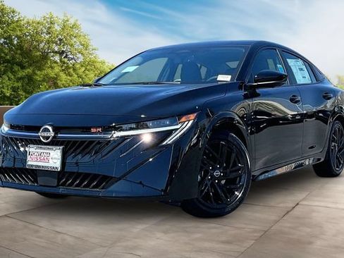 New 2027 Nissan Sentra SR w/ SR Premium Package FWD image 2