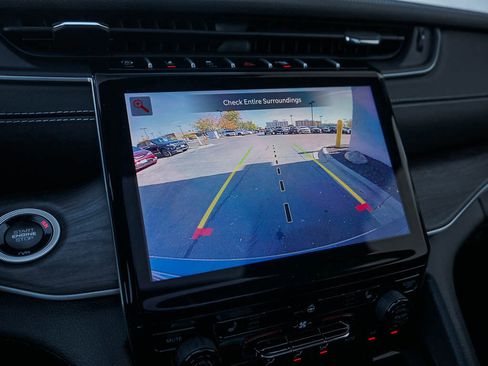 New 2025 Jeep Grand Cherokee Limited w/ Trailer Tow Package image 24