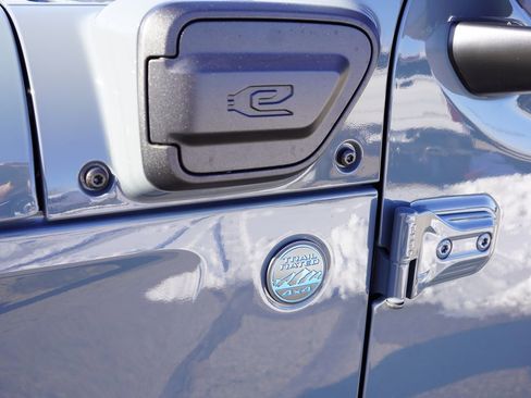 Certified 2025 Jeep Wrangler Unlimited Sahara w/ Safety Group image 14