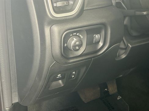 Used 2022 RAM 1500 Big Horn AWD/4WD image 10
