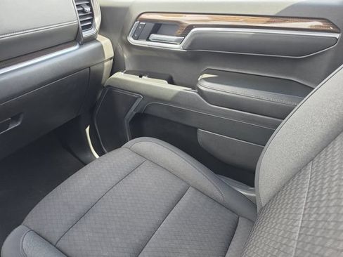 Used 2025 Chevrolet Silverado 1500 LT RWD image 27