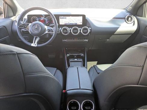 Used 2025 Mercedes-Benz GLA 250 image 19