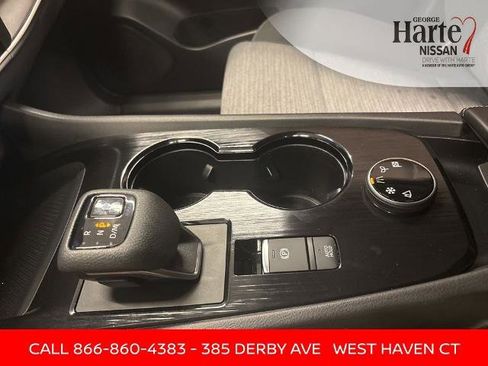 Certified 2023 Nissan Rogue SV image 13