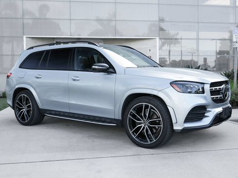 Used 2023 Mercedes-Benz GLS 450 4MATIC image 4