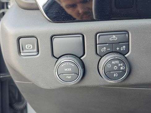 Used 2024 Chevrolet Silverado 1500 RST image 17