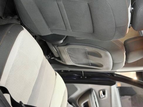 Used 2018 Chevrolet Trax LS w/ LPO, Cargo Package FWD image 9