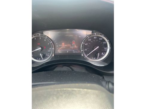 Used 2022 Toyota Highlander XLE image 7