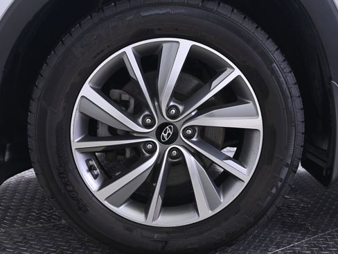 Used 2020 Hyundai Santa Fe SEL w/ Convenience Package AWD/4WD image 11