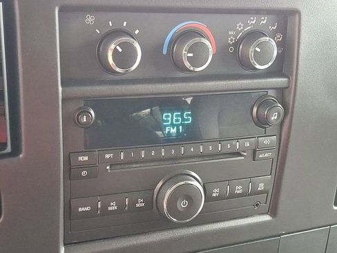 Used 2014 Chevrolet Express 3500 LT w/ LT Preferred Equipment Group image 18