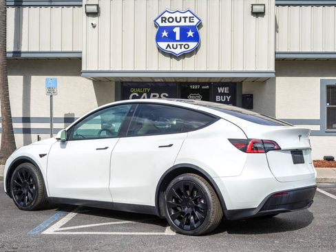 Used 2021 Tesla Model Y Long Range AWD/4WD image 5