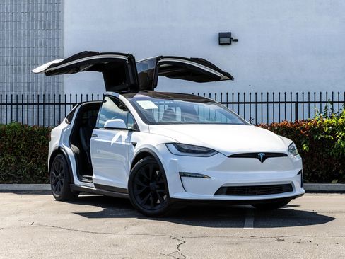 Used 2022 Tesla Model X AWD/4WD image 17