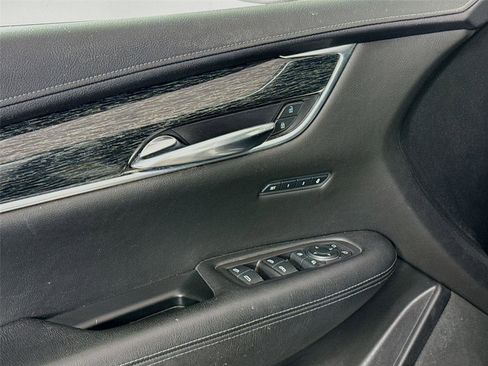 Used 2020 Cadillac XT5 Premium Luxury image 9