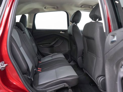 Used 2017 Ford Escape SE w/ SE Cold Weather Package FWD image 12