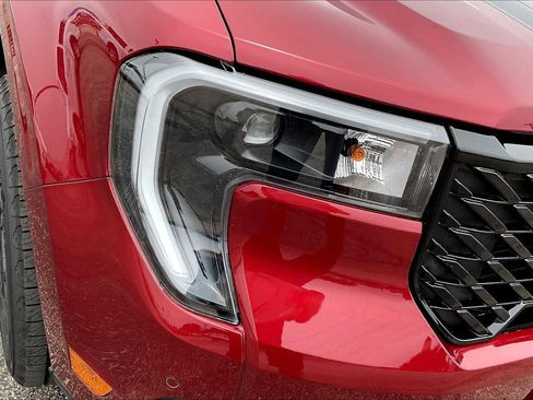 New 2025 Ford Maverick Lariat w/ Black Appearance Package image 13