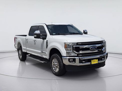 Used 2022 Ford F250 XLT w/ XLT Premium Package AWD/4WD image 3