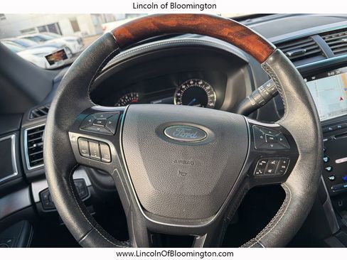 Used 2017 Ford Explorer Platinum image 18