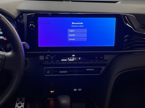 Used 2025 Toyota Camry XSE image 31