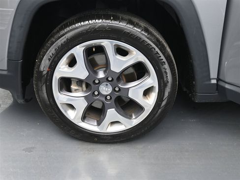 Used 2020 Jeep Compass Limited image 17