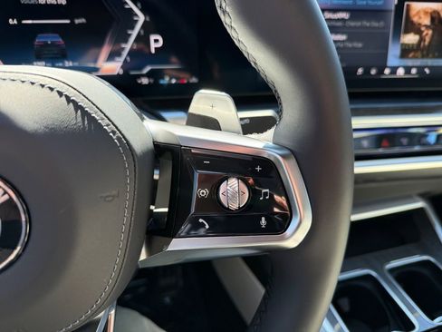 Certified 2025 BMW 760i xDrive w/ Executive Package image 32