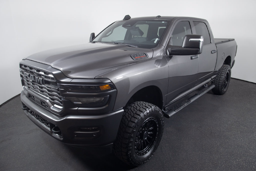 Used 2025 RAM 2500 Tradesman AWD/4WD image 2