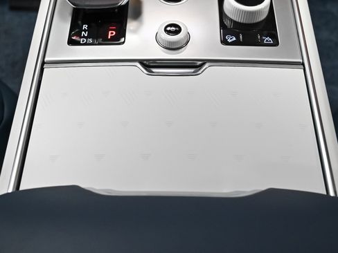 Used 2023 Land Rover Range Rover LWB SV Autobiography image 29