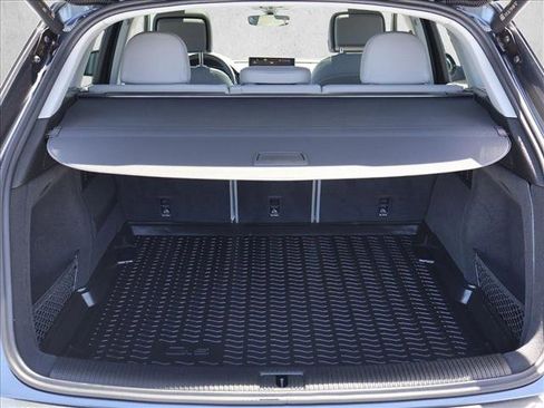 Used 2023 Audi Q5 2.0T Premium w/ Convenience Package AWD/4WD image 6