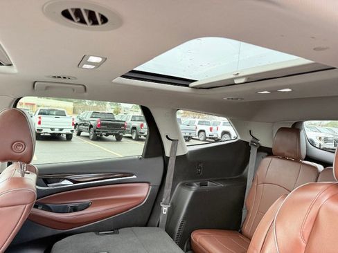 Used 2021 Buick Enclave Avenir w/ Avenir Technology Package image 21