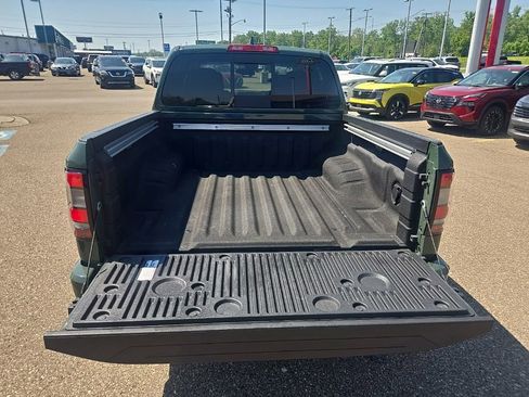 Used 2023 Nissan Frontier SV w/ SV Convenience Package AWD/4WD image 28