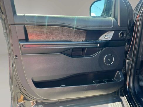 Used 2020 Ford Expedition Limited AWD/4WD image 12