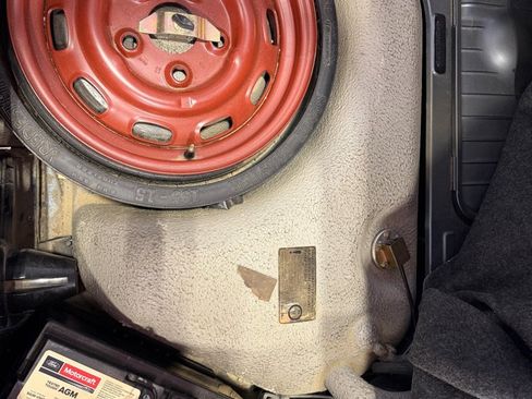 Used 1988 Porsche 911 Carrera RWD image 33