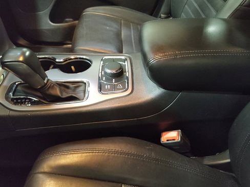 Used 2019 Jeep Grand Cherokee Limited X image 26