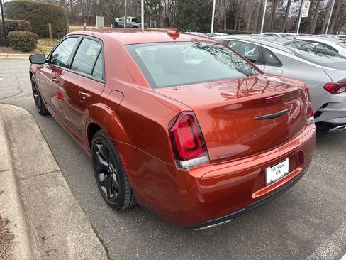 Used 2021 Chrysler 300 Touring w/ Sport Appearance Package image 6