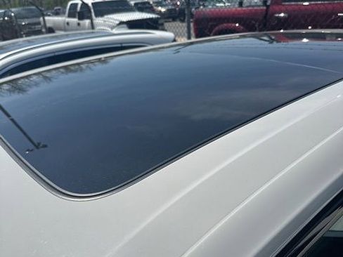 Used 2022 Porsche Cayenne image 7