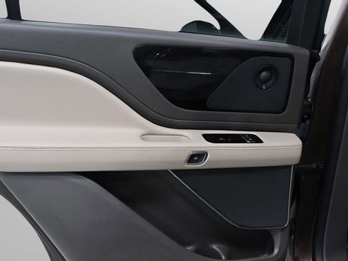 Used 2020 Lincoln Aviator Reserve w/ Elements Package Plus image 24