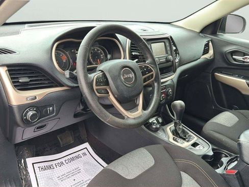 Used 2017 Jeep Cherokee Sport AWD/4WD image 17