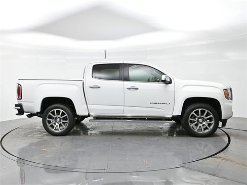 Used 2021 GMC Canyon Denali image 8