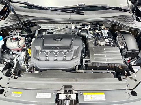 Used 2023 Volkswagen Tiguan SEL R-Line image 32