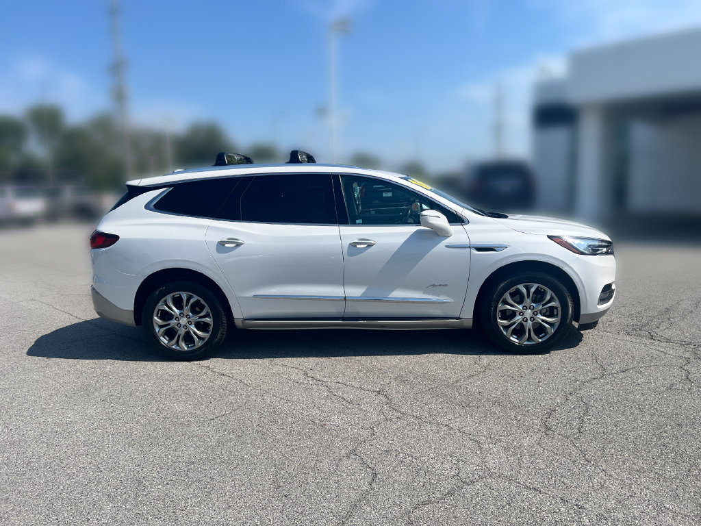 Used 2018 Buick Enclave Avenir w/ Avenir Technology Package AWD/4WD image 9