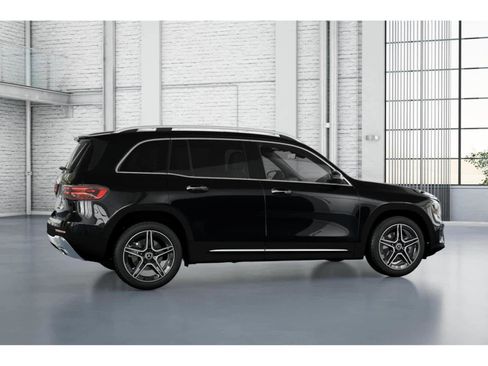 New 2026 Mercedes-Benz GLB 250 image 17