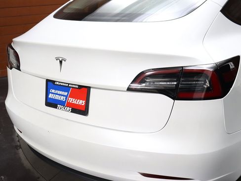 Used 2023 Tesla Model 3 Standard Range RWD image 14