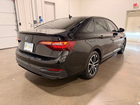 Used 2024 Volkswagen Jetta Sport FWD image 5